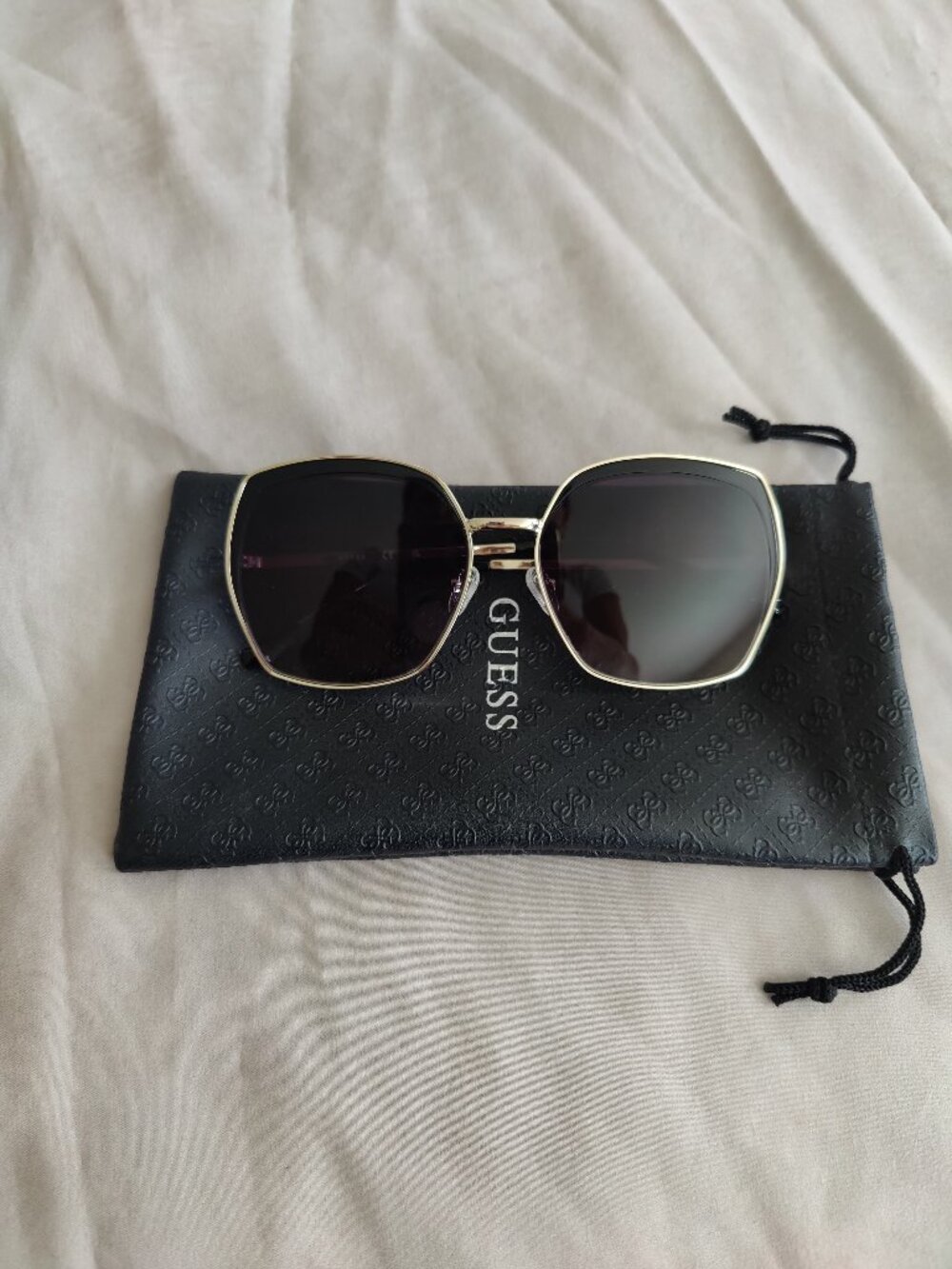 Guess Gold Square Geometric Sunglasses With Logo Pouch
